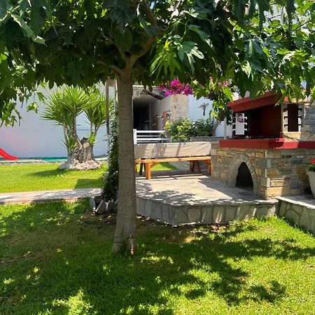 Villa Maria Apartments Неа-Скиони Экстерьер фото