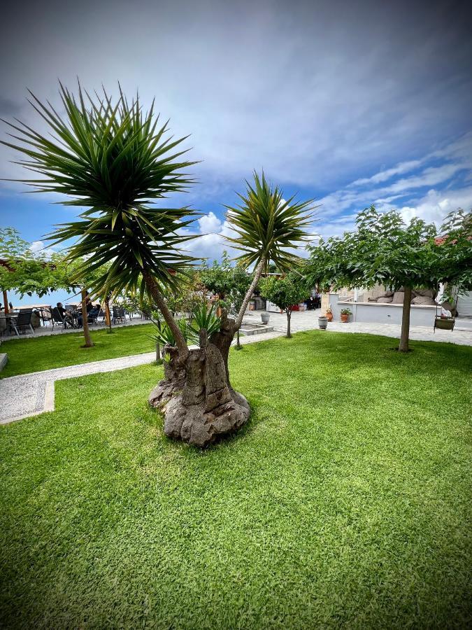 Villa Maria Apartments Неа-Скиони Экстерьер фото