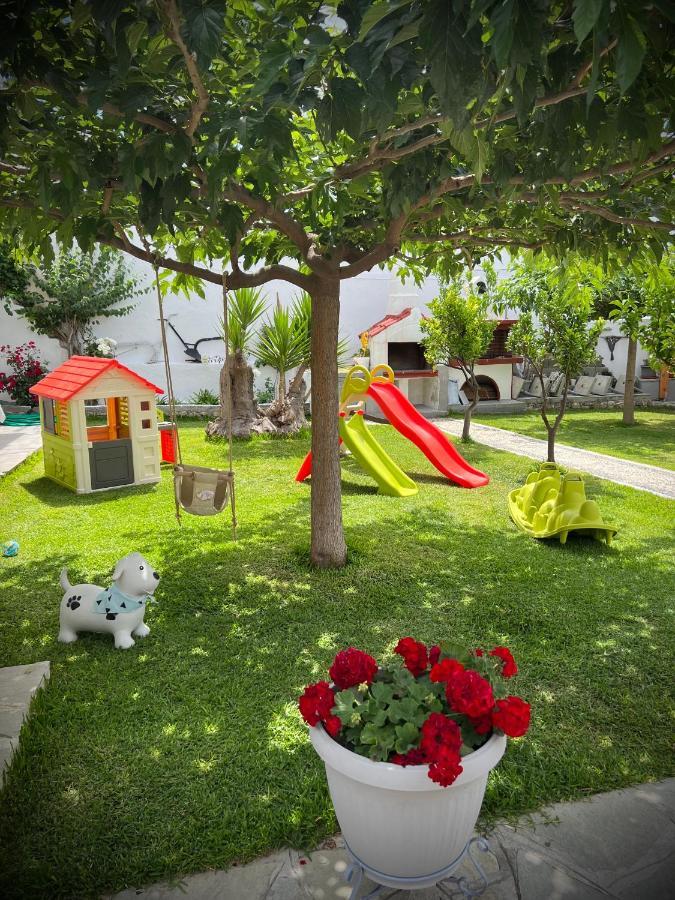 Villa Maria Apartments Неа-Скиони Экстерьер фото