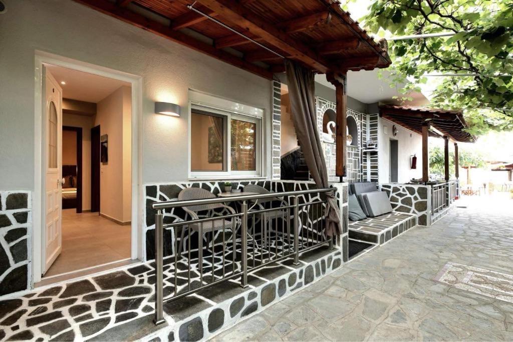 Villa Maria Apartments Неа-Скиони Экстерьер фото
